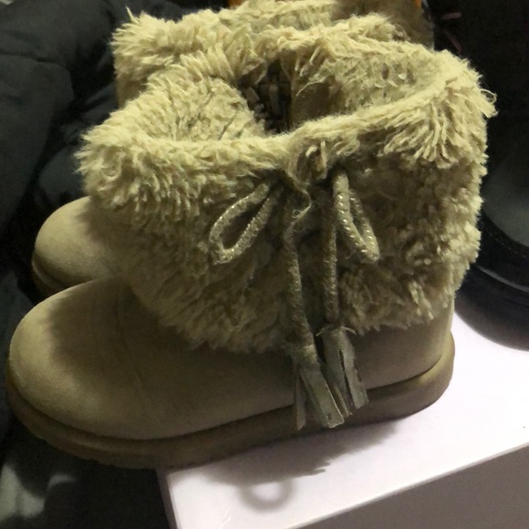 Toddler girl winter boot bundle. - Picture 10 of 12